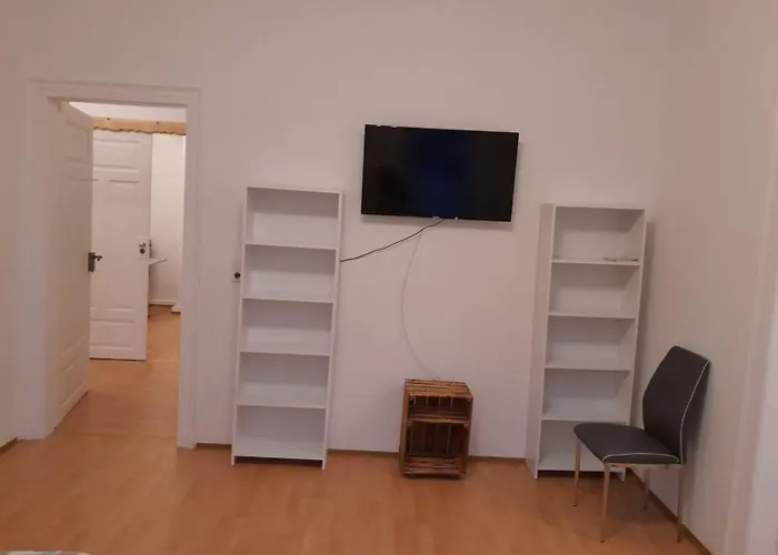 Апартаменты Monteurswohnung Place2stay Гросенхайн